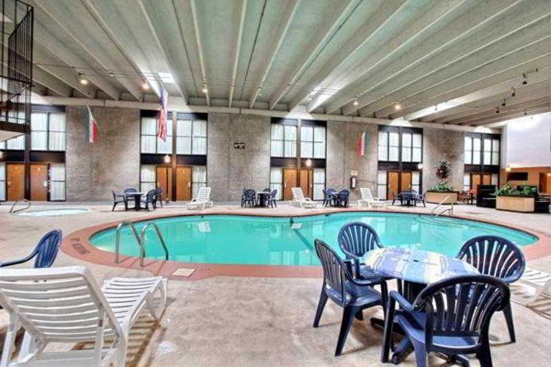 Quality Inn Thief River Falls Exterior foto